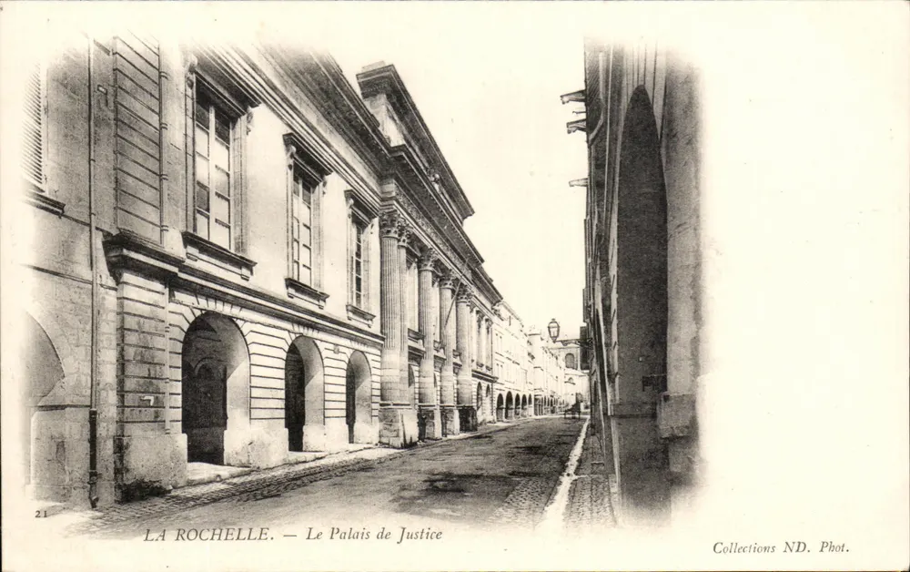 La Rochelle — O Palácio de Justiça — Coleções ND. Fot. - Frente