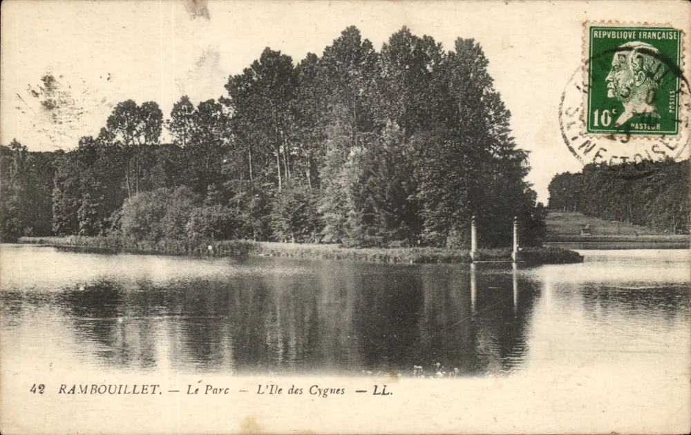 Rambouillet — O Parque — A Ilha dos Cisnes — LL. - Frente