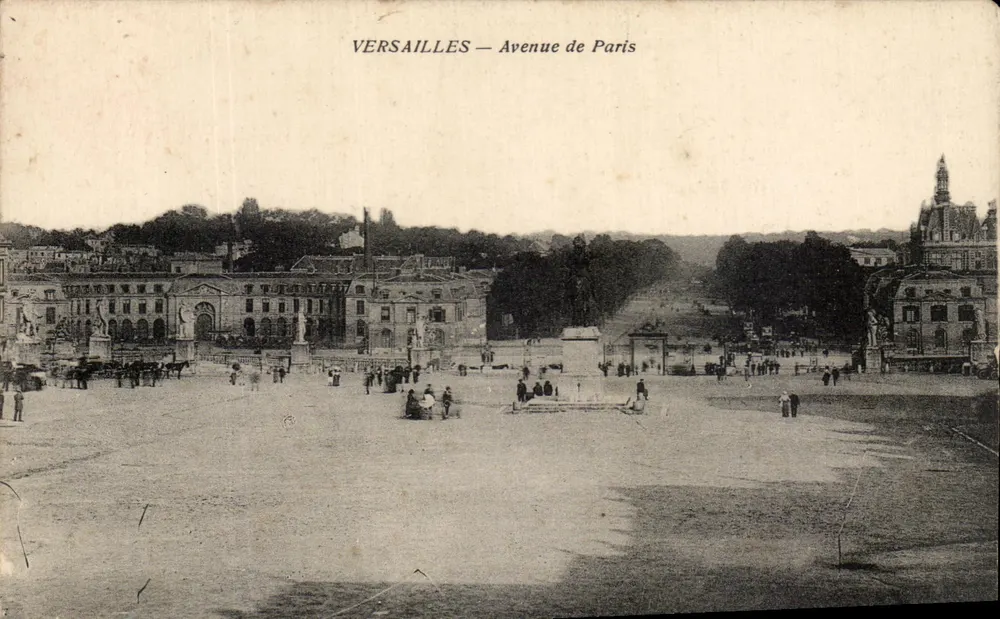 Versailles — Avenida de Paris — Mme Moreau, editora, Versailles - Frente