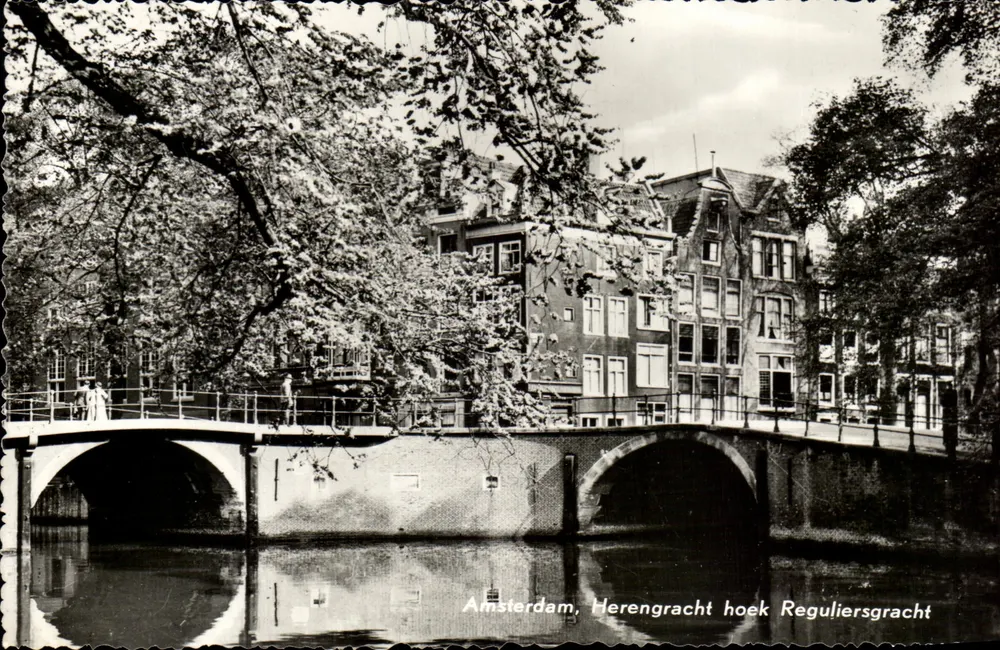 Amsterdam, Herengracht Ecke Reguliersgracht — Ansicht einer Brücke und Kanäle — Verlag van Gelderen & Zoon N.V., Nr. 120 - Vorderseite