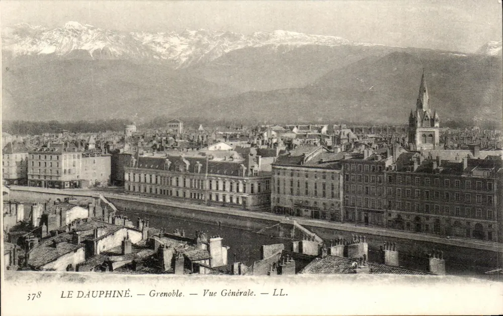 Grenoble — Vista Geral — LL. - Frente