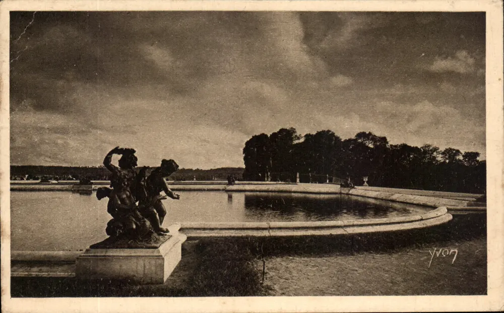 Os Parterres d'Água — Versailles — edição Yvon - Frente
