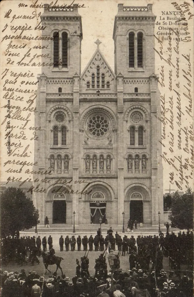 Nantes — La Basilique de Saint-Dominique lors des obsèques du Général Briois — éditée par la Compagnie de la Poste de Nantes - Vorderseite