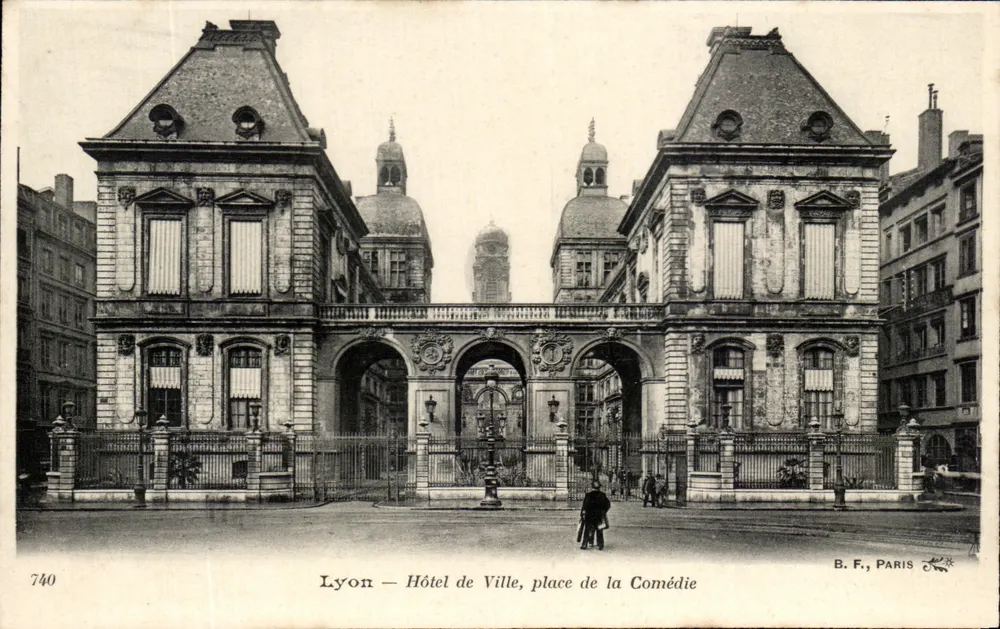 Lyon — Rathaus, Place de la Comédie — B. F., PARIS, Nr. 740 - Vorderseite