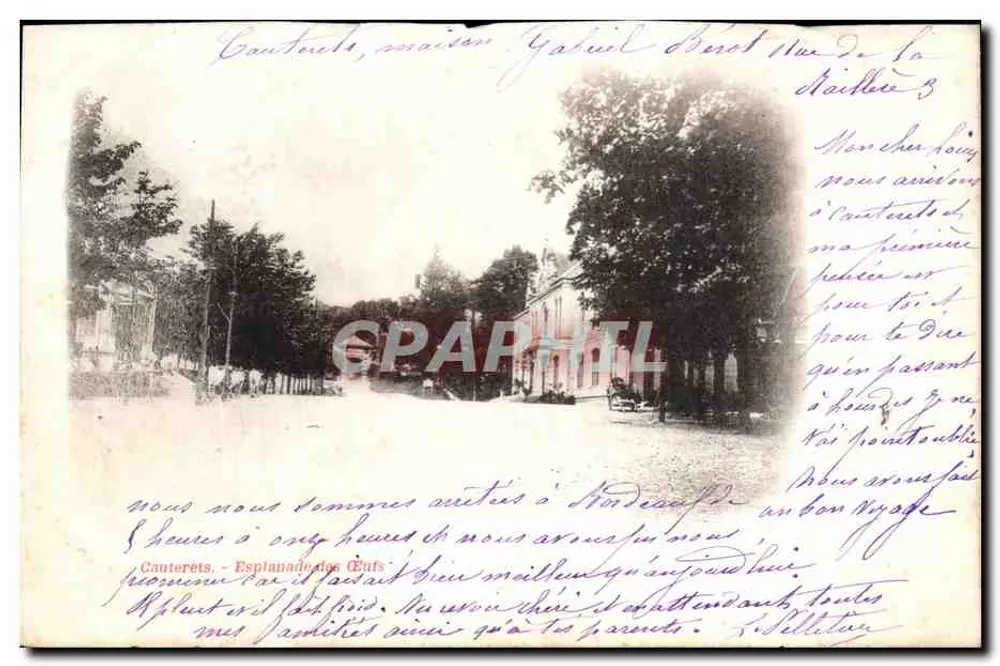 Cauterets, Esplanade des Eufs — vue de la place bordée d'arbres et de bâtiments, éditeur non visible - Frente