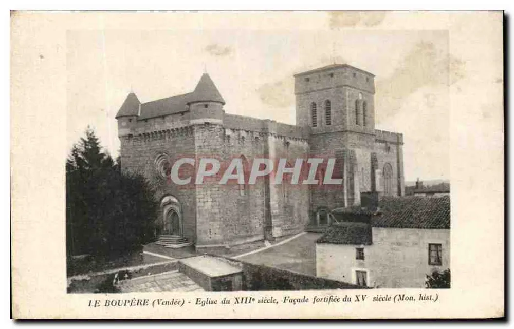 Le Boupère (Vendée) — Kirche des 13. Jahrhunderts, Verstärkte Fassade des 15. Jahrhunderts (Historisches Monument) - Vorderseite
