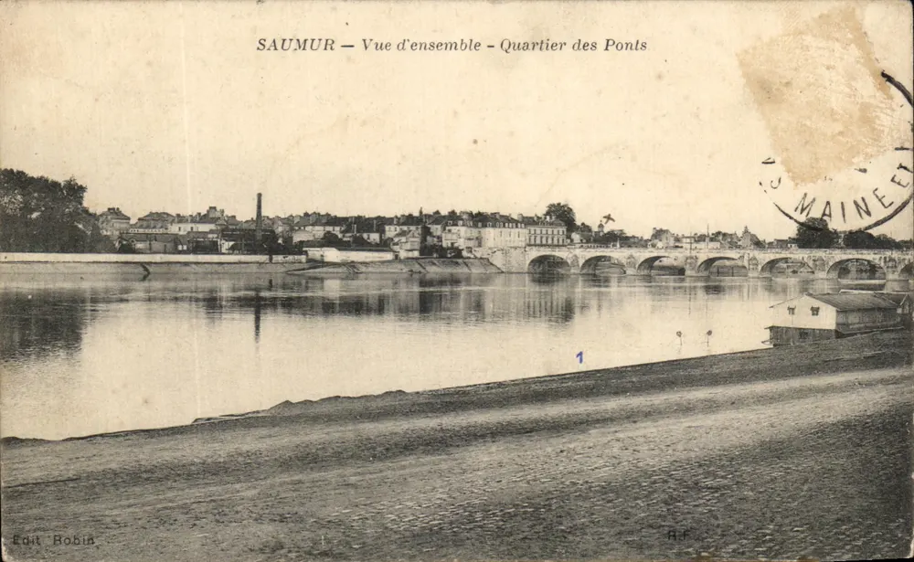 SAUMUR — Vista geral — Bairro dos Pontes — Edit. Robin - Frente