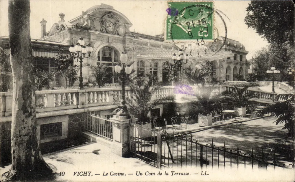Vichy — Das Casino — Ein Stück der Terrasse — LL. — Nr. 19 - Vorderseite
