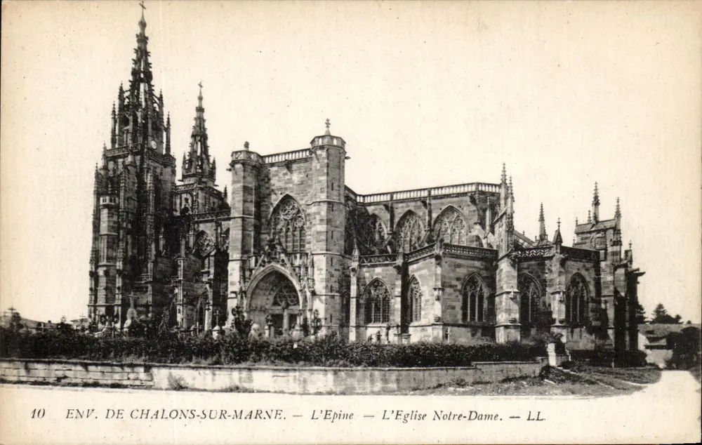 Env. de Châlons-sur-Marne — L'Epine — A Igreja de Nossa Senhora — LL. — N°10 - Frente