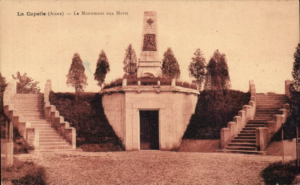La Capelle (Aisne) — O Monumento aos Mortos — Édit. La Capelle - Frente