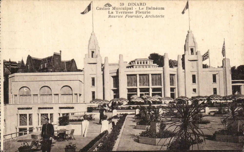 Dinard — Municipales Casino - Die Blühende Terrasse — Maurice Fournier, Architekt - Vorderseite