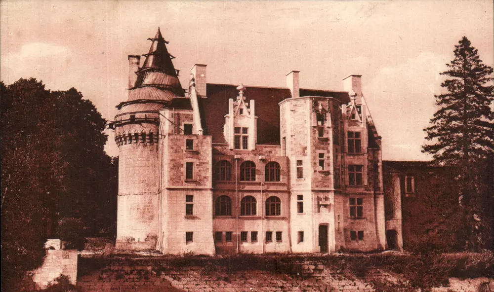 Castelo de CRAZANNES — (Ch.-Inf.) — Edição artística R. Bargevin - Frente