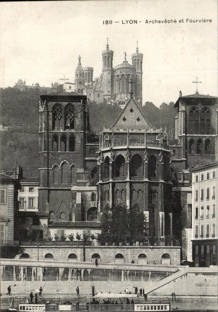 LYON - Arquiepiscopado e Fourvière - Frente