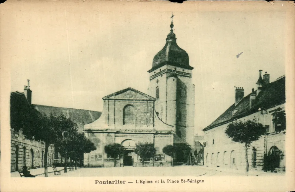 Pontarlier — L'Église et la Place St-Bénigne — Éditeur : Ed. Faurre-Verny Pontarlier - Vorderseite