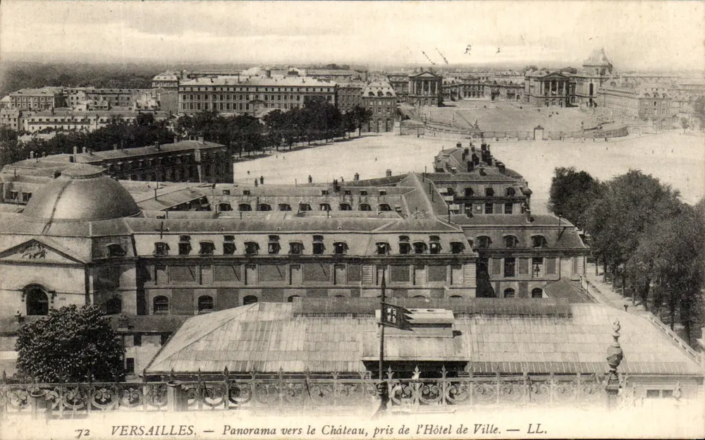 Versailles — Panorama zum Schloss, aufgenommen vom Rathaus — LL. — n°72 - Vorderseite