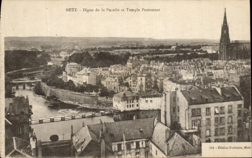 Metz - Dijk van de Pucelle en Protestants Tempel — Uitgave Forissier, Metz, n°382 - Voorkant