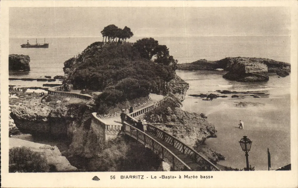 Biarritz - O « Basta » à maré baixa — Bilhete postal antigo n°56, editor C. des Arts Photomécaniques Strasbourg-Schillichheim - Frente