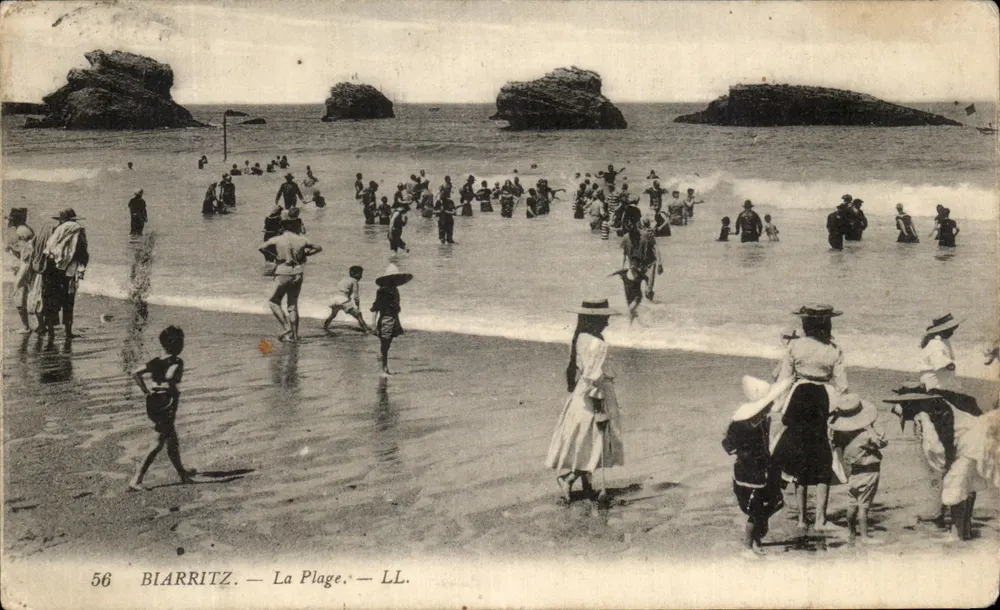 Biarritz — A Praia — LL. — N° 56 - Frente