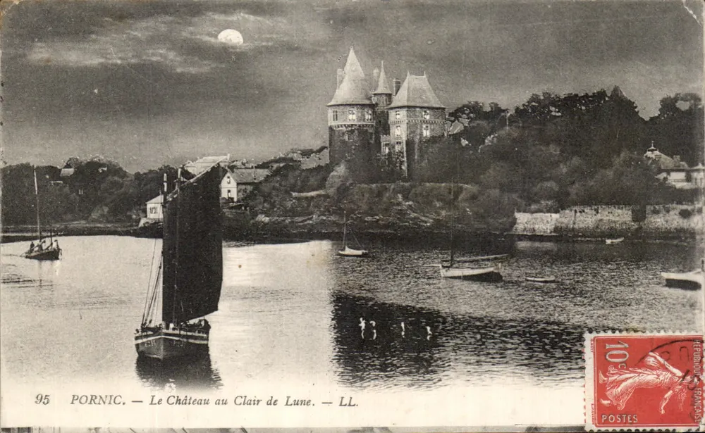 Pornic — O Castelo sob a Luz da Lua — LL - Frente