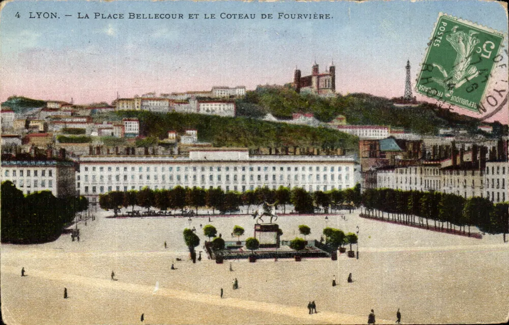 LYON — La Place Bellecour und der Coteau de Fourvière — Unbekannter Verlag, Nr. 4 - Vorderseite