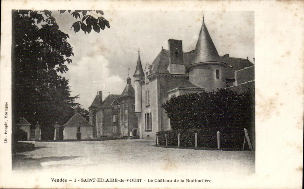 Saint-Hilaire-de-Voust — Ansicht des Schlosses La Bodinatière — Lib. Poupin, Mortagne - Vorderseite
