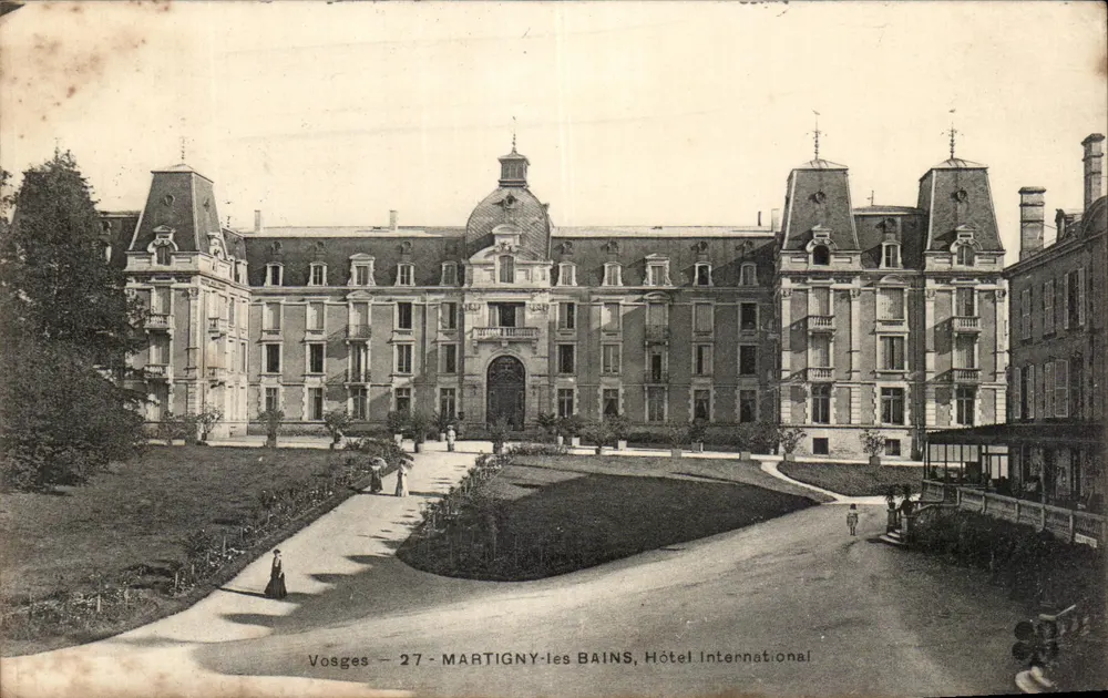 Martigny-les-Bains — Hôtel International — Vosges 27 - Vorderseite