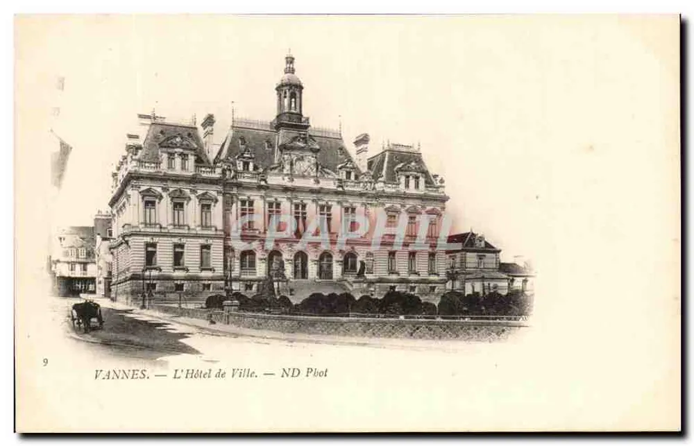 VANNES — O Hotel de Ville — ND Phot - Frente