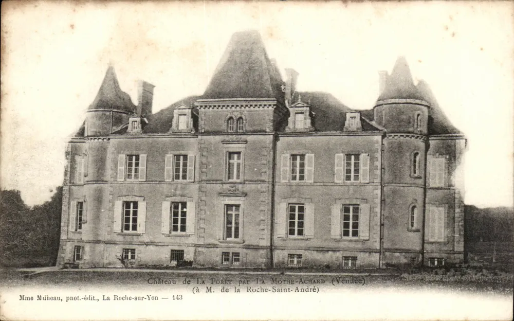 Schloss La Forêt bei La Mothe-Achard (Vendée) — Mme Muheau, Foto-Verlag, La Roche-sur-Yon — 143 - Vorderseite
