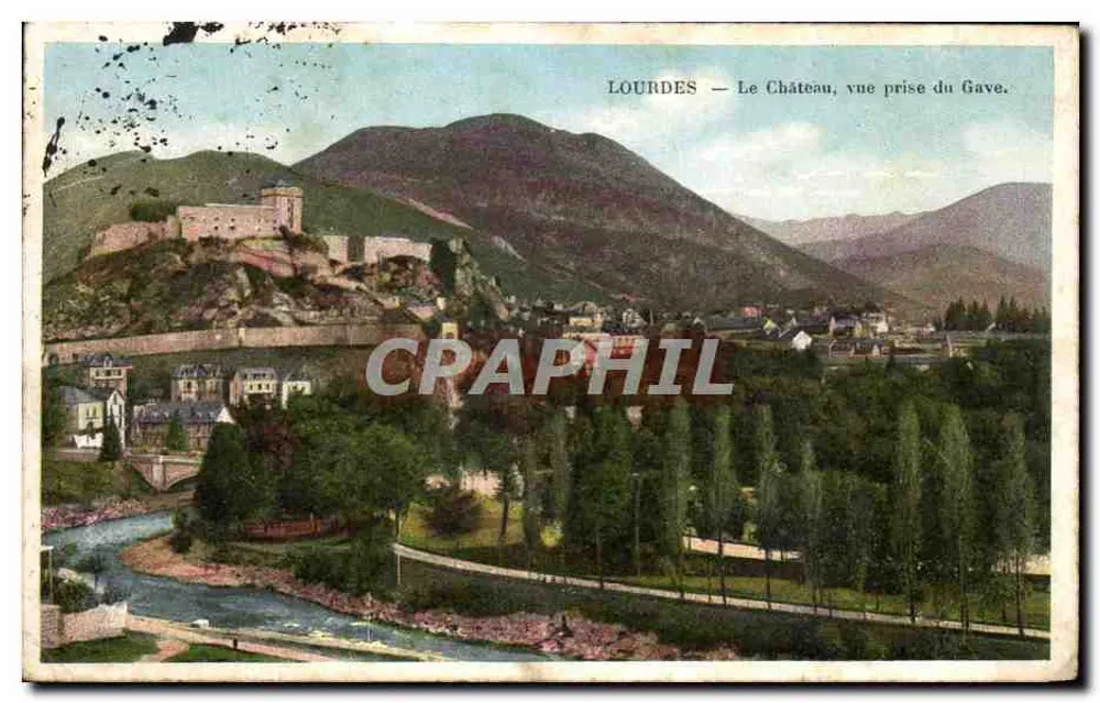 Lourdes — Das Schloss, Ansicht vom Gave aus. - Vorderseite
