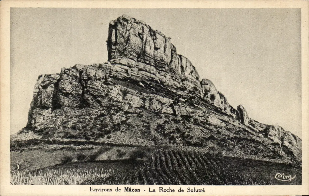 Arredores de Mâcon - A Roche de Solutré — Cim - Frente