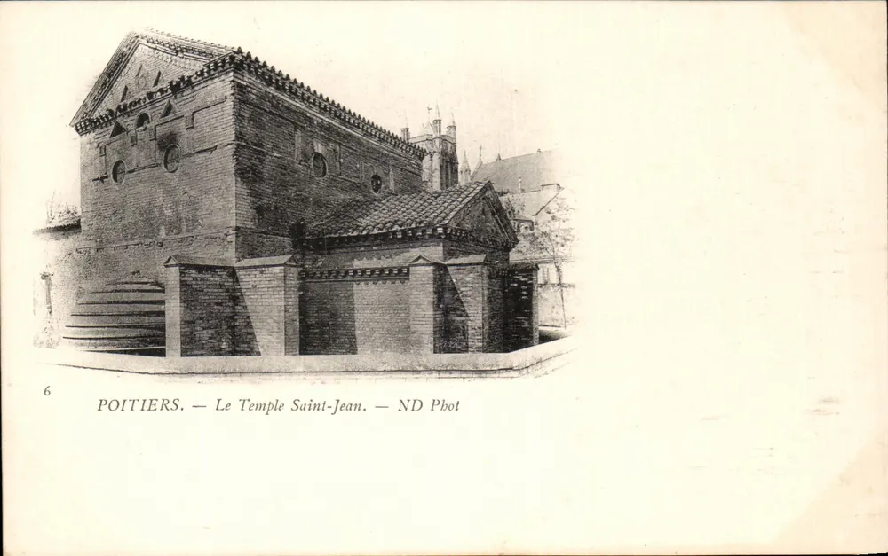 Poitiers — O Templo de São João — ND Phot - Frente
