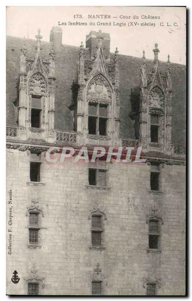 NANTES — Cour du Château — Die Fenster des Grand Logis (15. Jahrhundert) — C. L. C. - Vorderseite