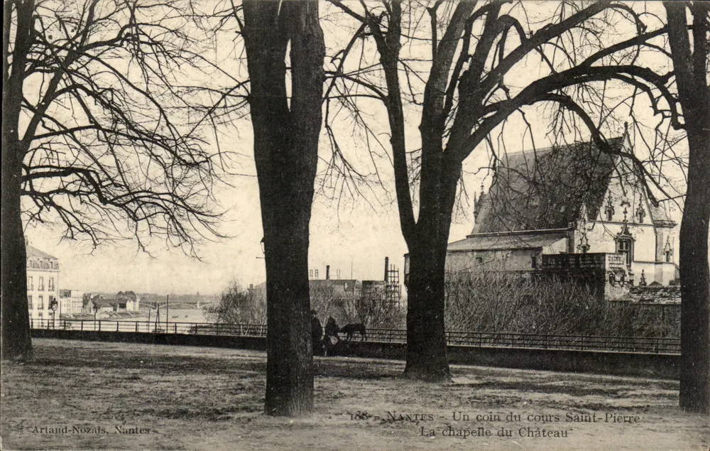 Nantes - Um canto do cours Saint-Pierre - A capela do Castelo — Artand-Nozals, Nantes, n°186 - Frente