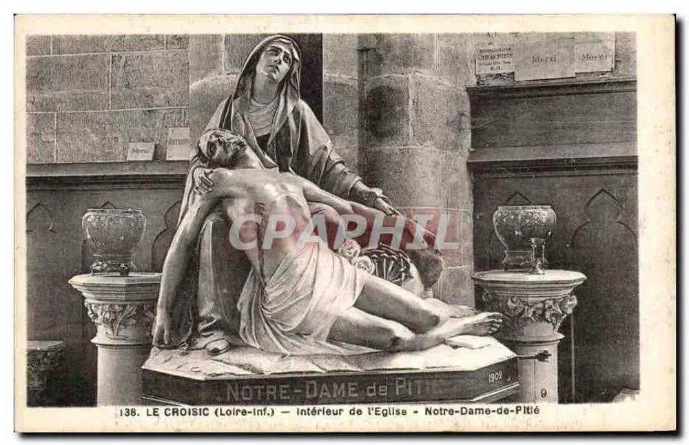 Notre-Dame-de-Pitié — Innenansicht der Kirche — Le Croisic (Loire-Inf.) - Vorderseite