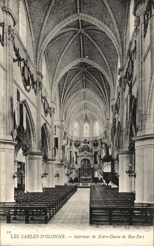 Les Sables-d'Olonne — Innenansicht der Notre-Dame de Bon-Port — ND Phot - Vorderseite