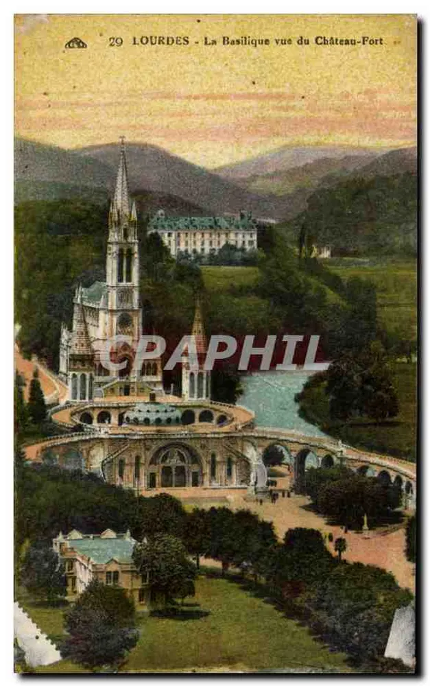 Lourdes - Die Basilika vom Château-Fort aus gesehen — n°29 - Vorderseite