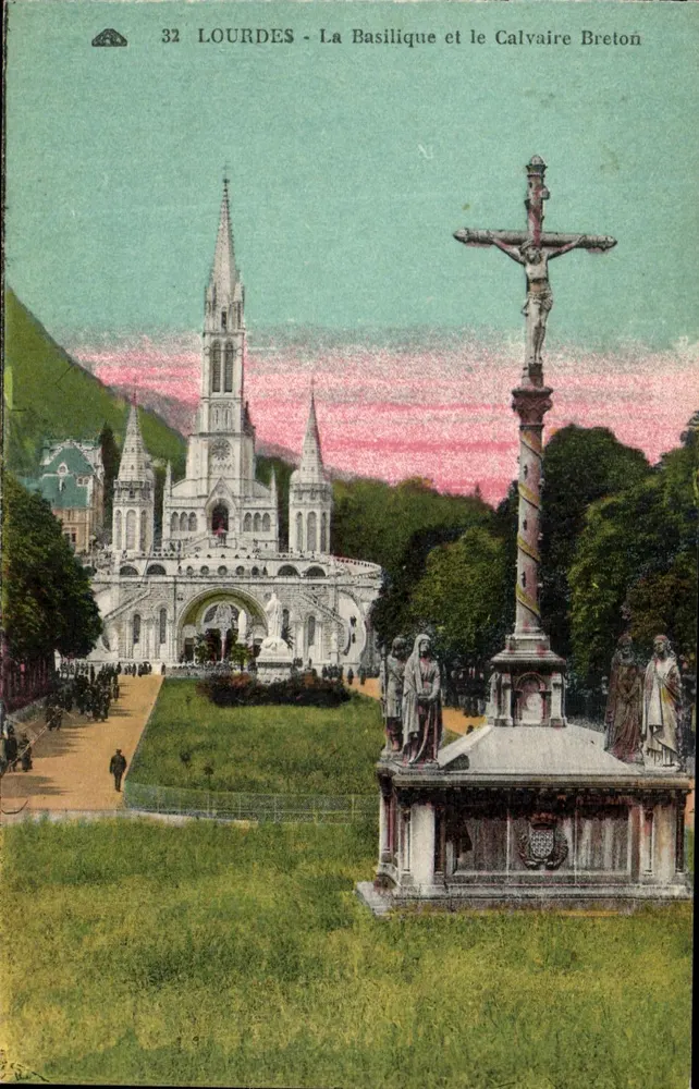 Lourdes - Die Basilika und der Bretonische Calvary — Verlag: CPHIL, Nr. 32 - Vorderseite
