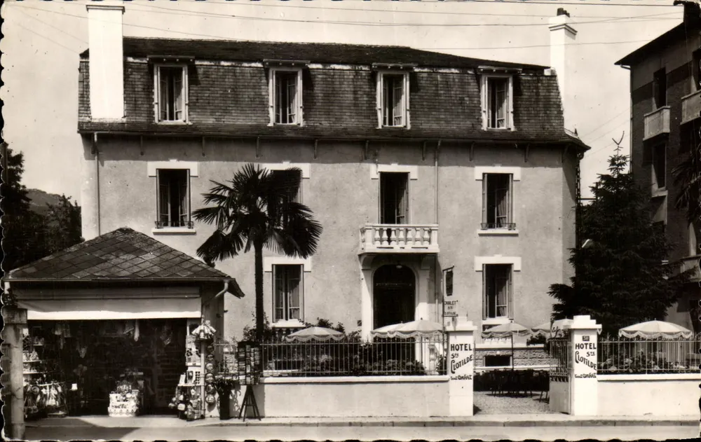 Hôtel Sainte-Clotilde — Lourdes — Edição P. Doucet - Frente
