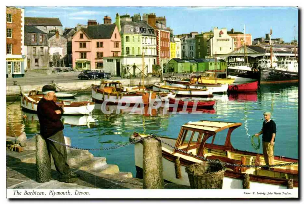 The Barbican, Plymouth, Devon — widok z portu z łodziami i kolorowymi budynkami — Fotografia: E. Ludbrig, John Hinde Studios - Awers