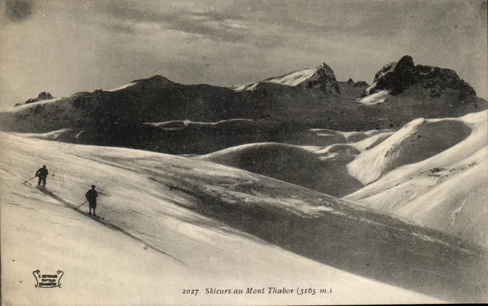 Esquiadores no Monte Thabor (3165 m.) — Editor L. Reynaud, Editor Gräueren, n° 2027 - Frente