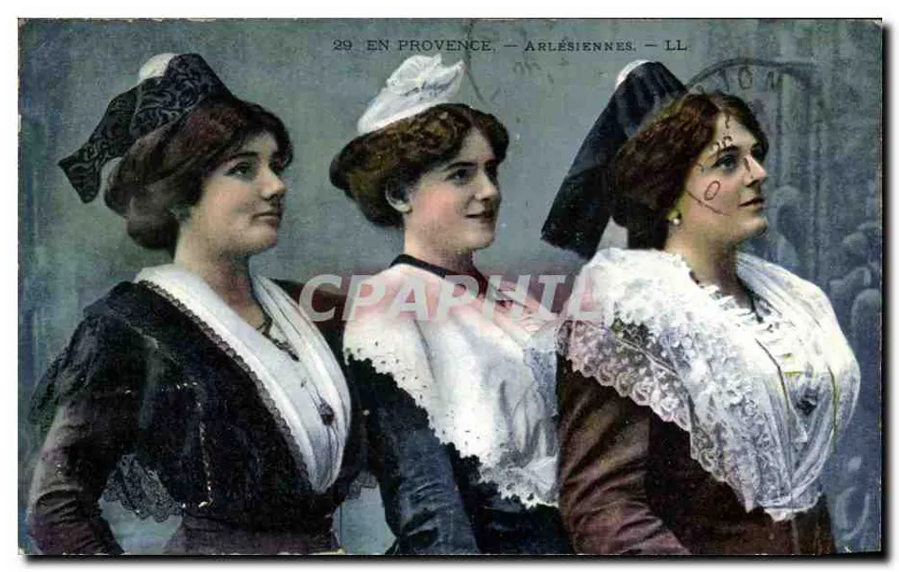Na Provência — Mulheres de Arlés — LL - Frente