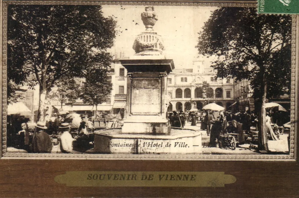Fontäne des Rathauses — Wien — Verlag LL - Vorderseite