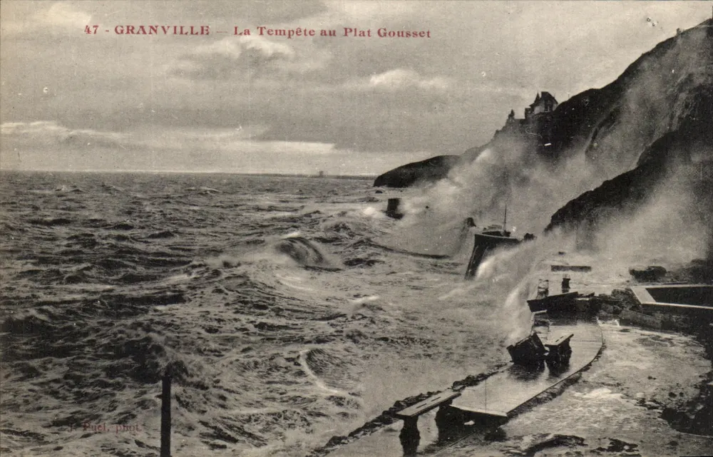 Granville — A Tempestade no Plat Gousset — J. Puel fot. - Frente
