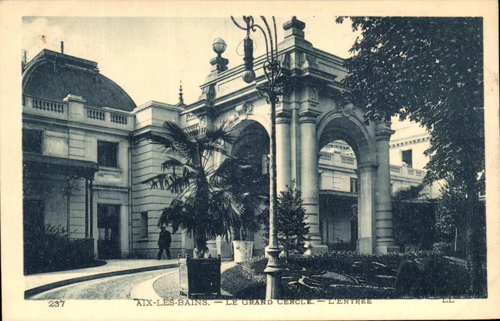 Aix-les-Bains — Le Grand Cercle — Der Eingang - Vorderseite
