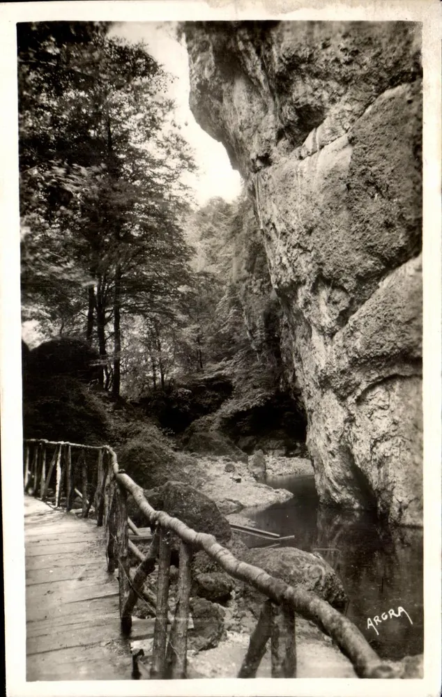 O Passo da Cère — Vic-sur-Cère (Cantal) — ARGRA - Frente