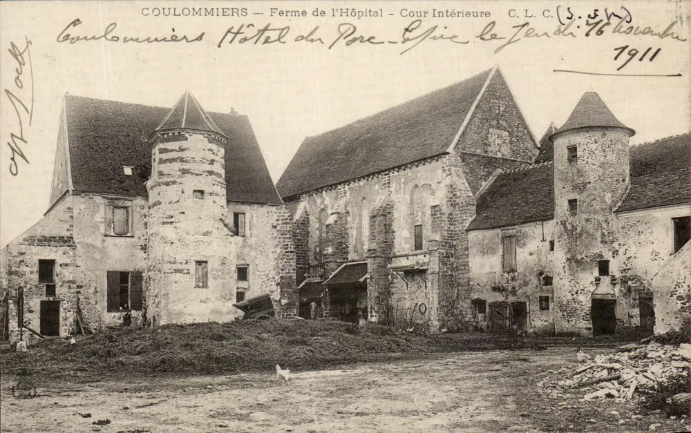 Coulommiers — Hof der Krankenhausfarm — Innenhof — C.L.C. (5.5.14) - Vorderseite
