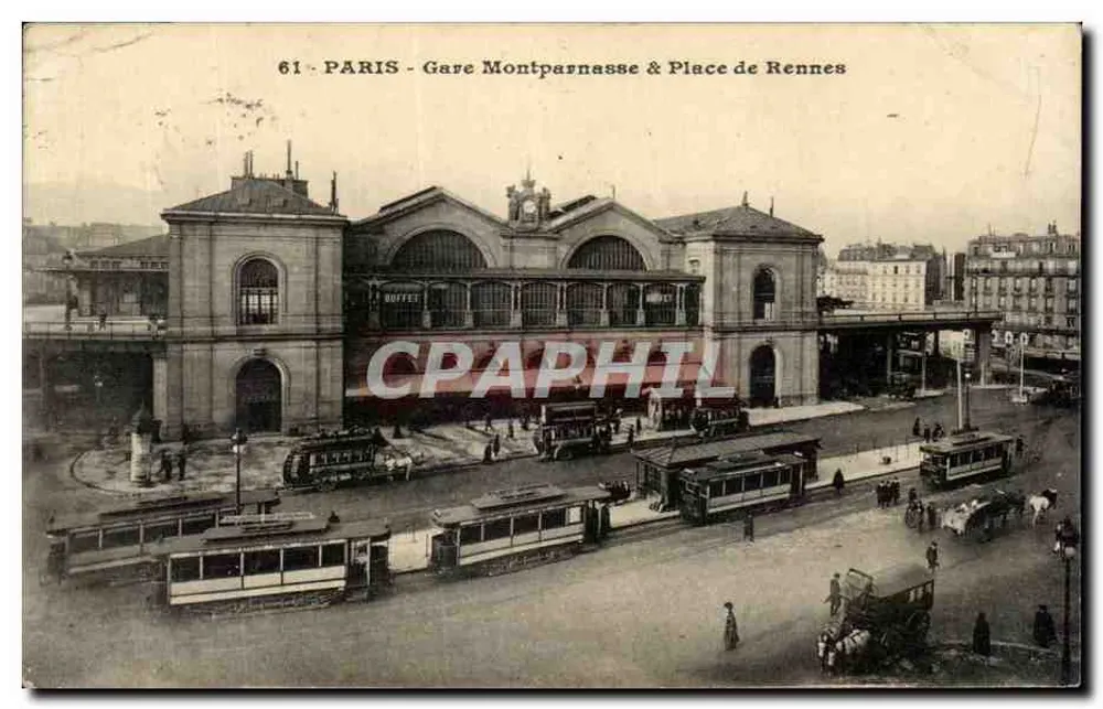 Paris - Gare Montparnasse & Place de Rennes — vue de la gare avec tramways, éditeur BOUFFET, n° 61 - Vorderseite