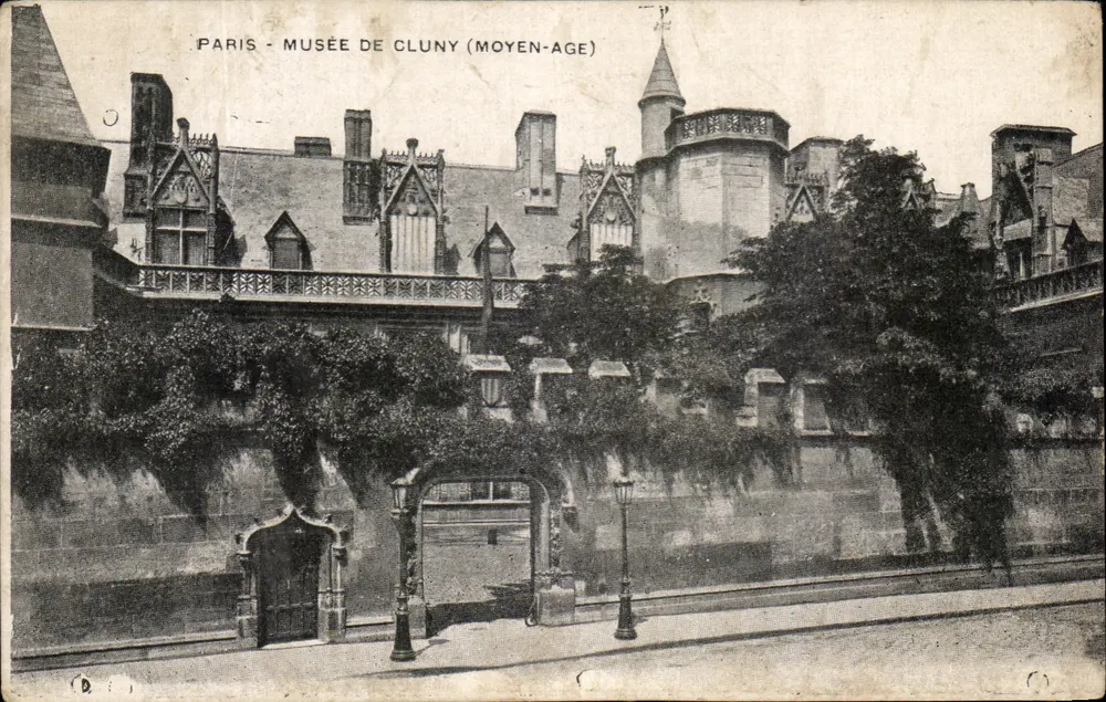 Paris - Museu de Cluny (Idade Média) — editor não identificado, número de série não visível - Frente