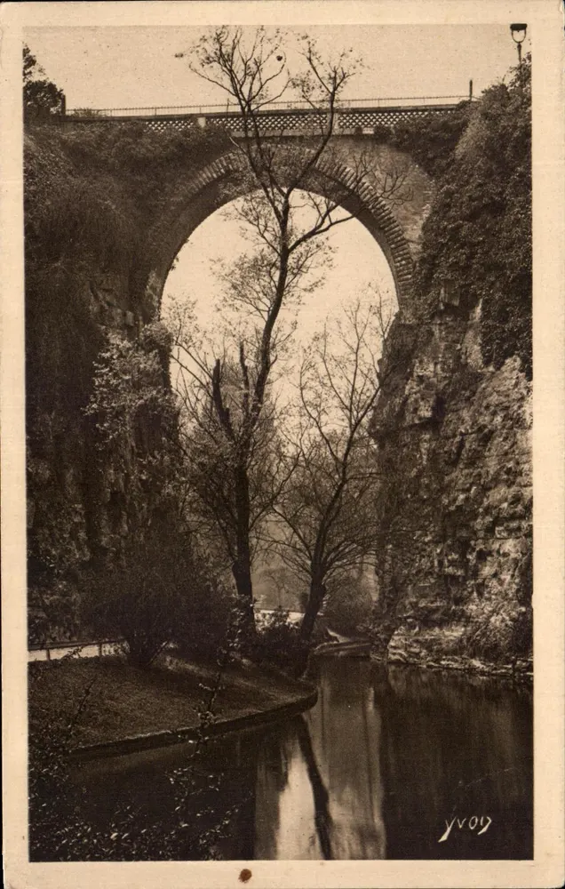 Brücke aus Ziegeln — Park der Buttes Chaumont — Paris — Serie 26 - Vorderseite