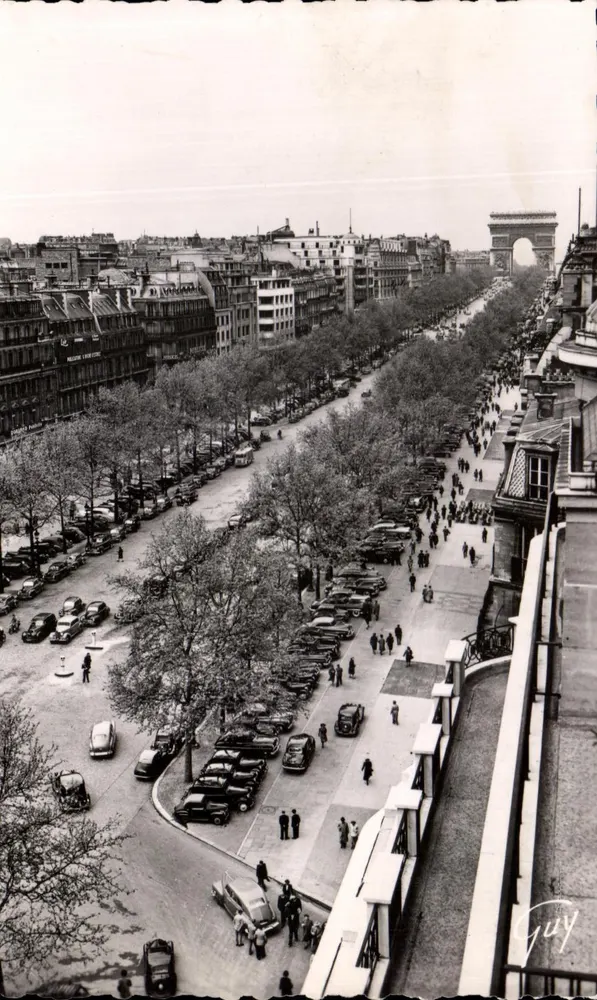 Paris und seine Wunder — Avenue des Champs-Élysées, Richtung Arc de Triomphe de l'Étoile — Éditions André LECONTE, Nr. 3228 - Vorderseite